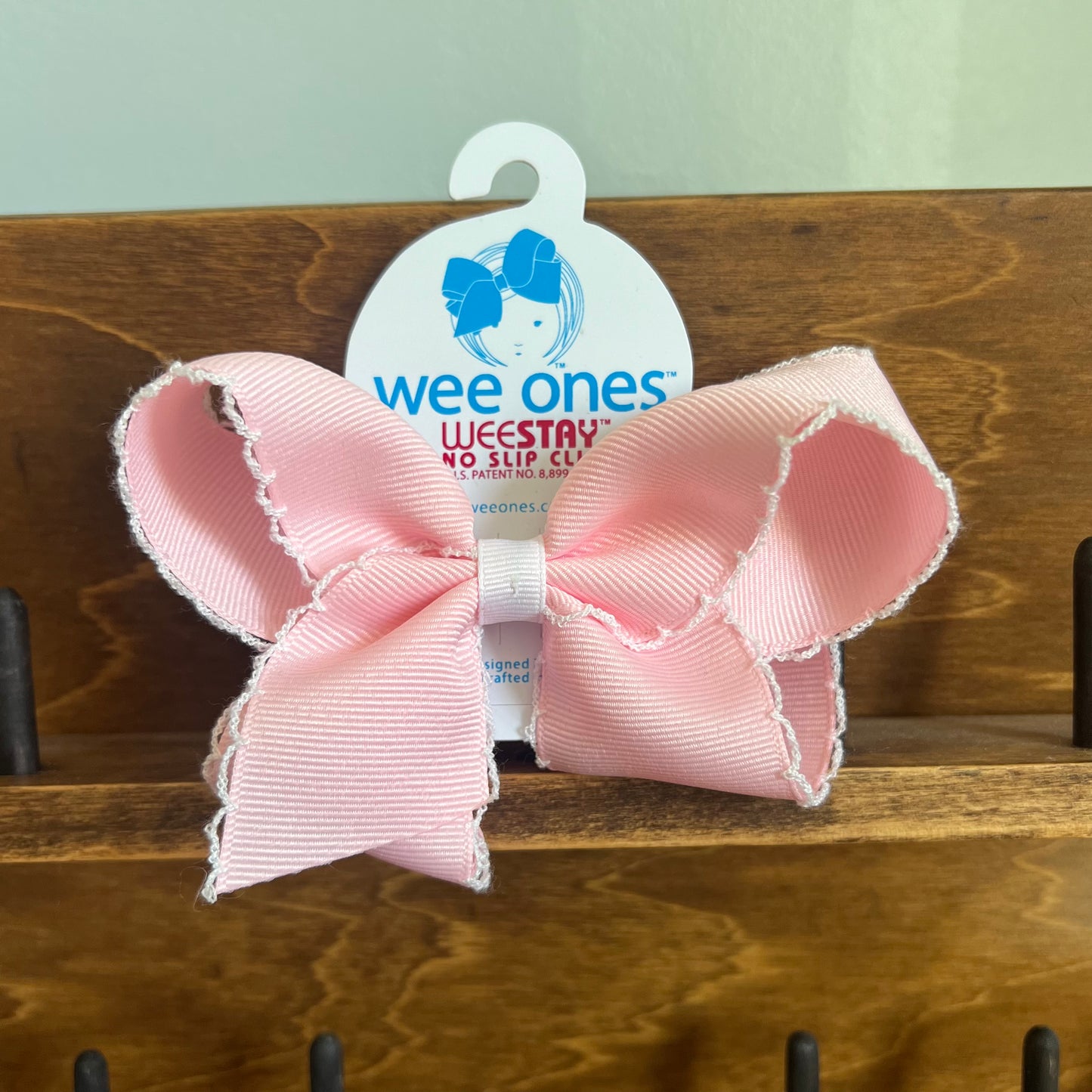 WeeOnes Medium Moonstitch Bow - Light Pink