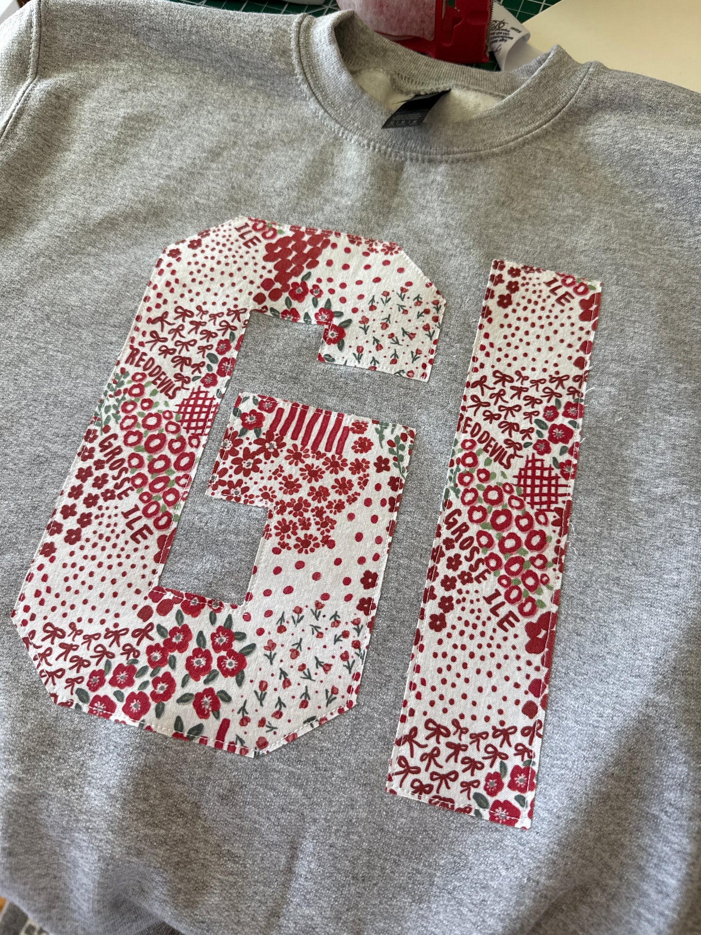 Grosse Ile Appliqué Sweatshirt PREORDER