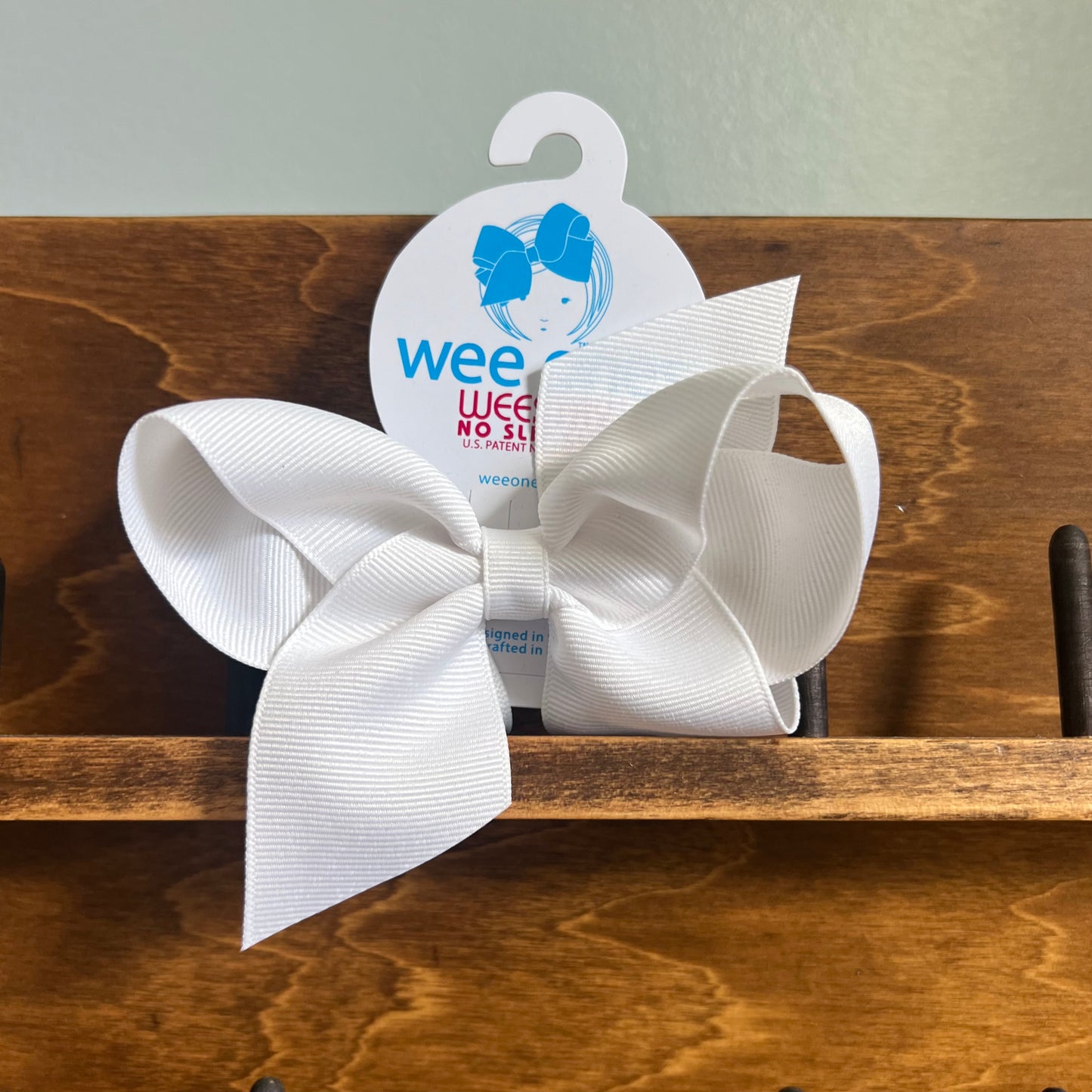 WeeOnes Medium Classic Grosgrain Bow - White